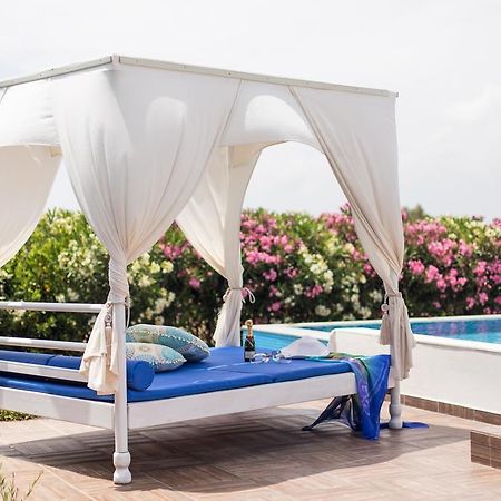 White Blue Villa Lakhania Ngoại thất bức ảnh