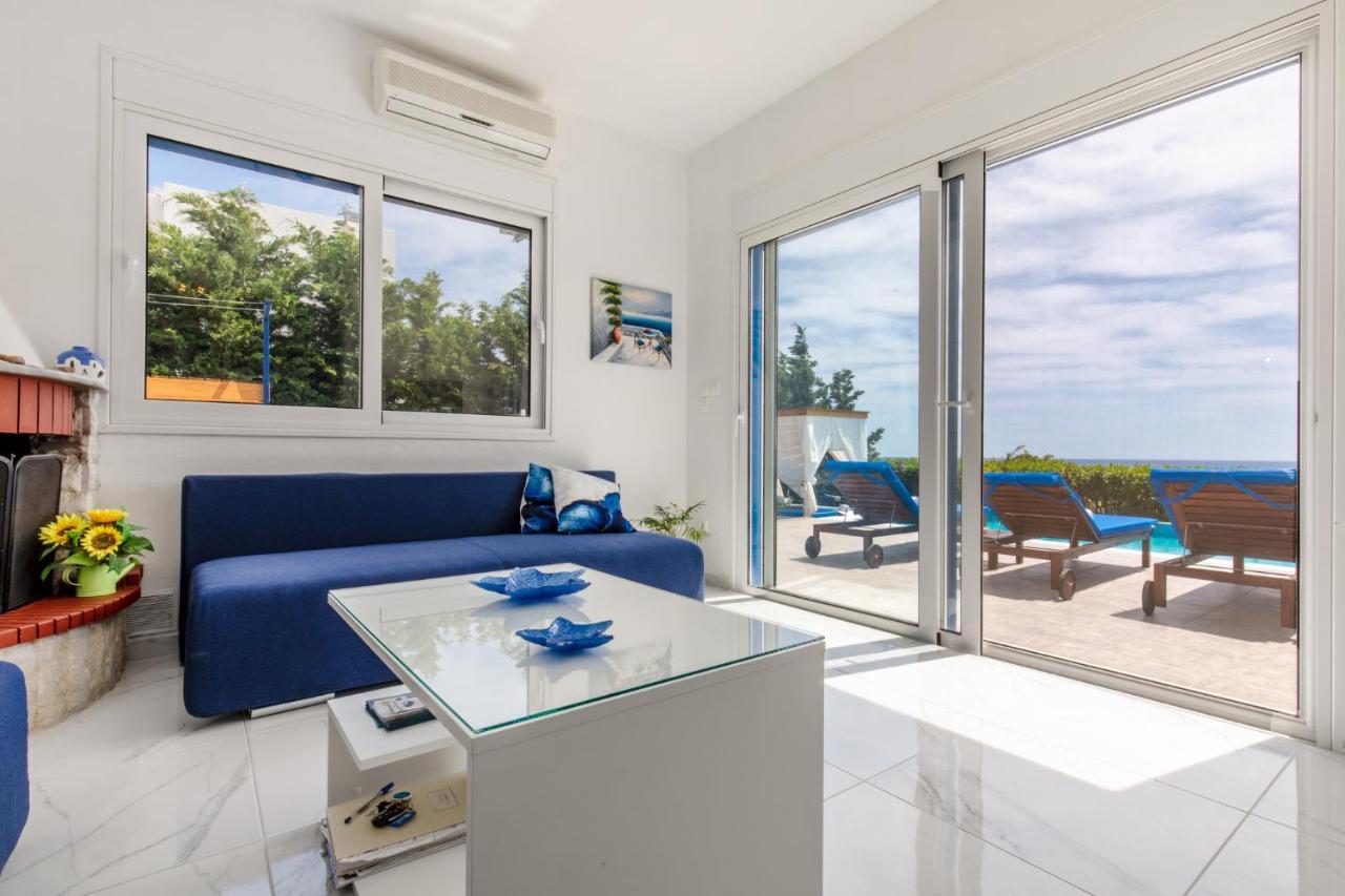 White Blue Villa Lakhania Ngoại thất bức ảnh