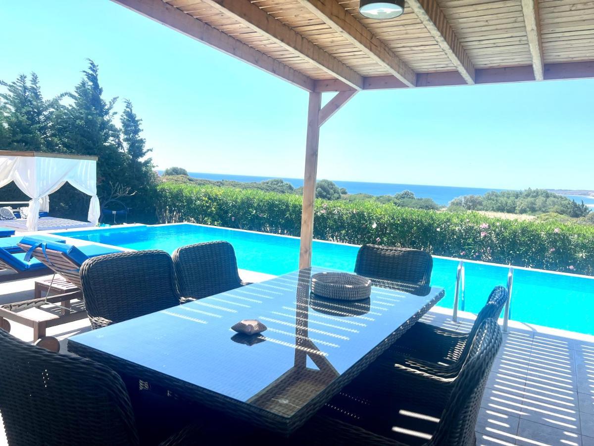 White Blue Villa Lakhania Ngoại thất bức ảnh